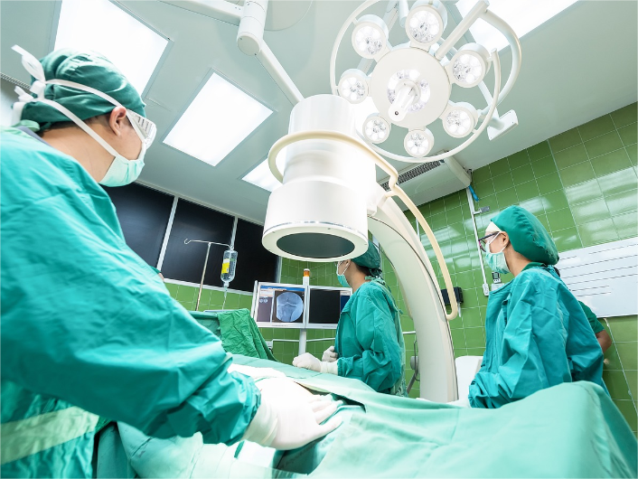 鼹鼠医疗跟您探讨：可视喉镜与直接喉镜在气管插管中的应用效果比较