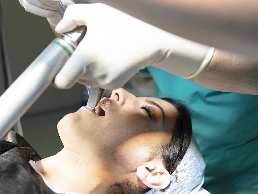 喉镜厂家：麻醉直接喉镜的正确操作及消毒流程详解